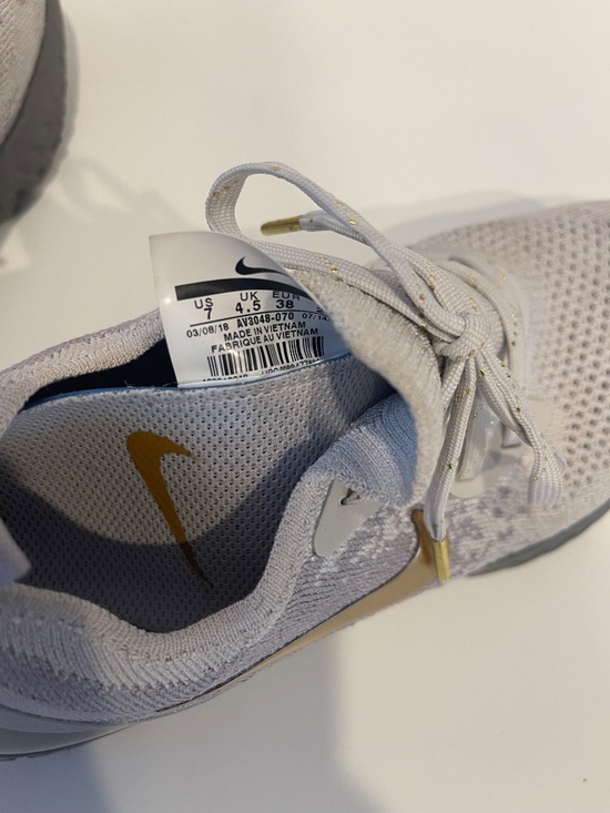 Nike Epic React Sneakers in White and Gold AV3048 Sz 7 - Picture 5 of 5